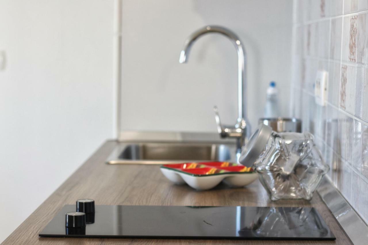Apartments Korina & Dadi โรวีน ภายนอก รูปภาพ